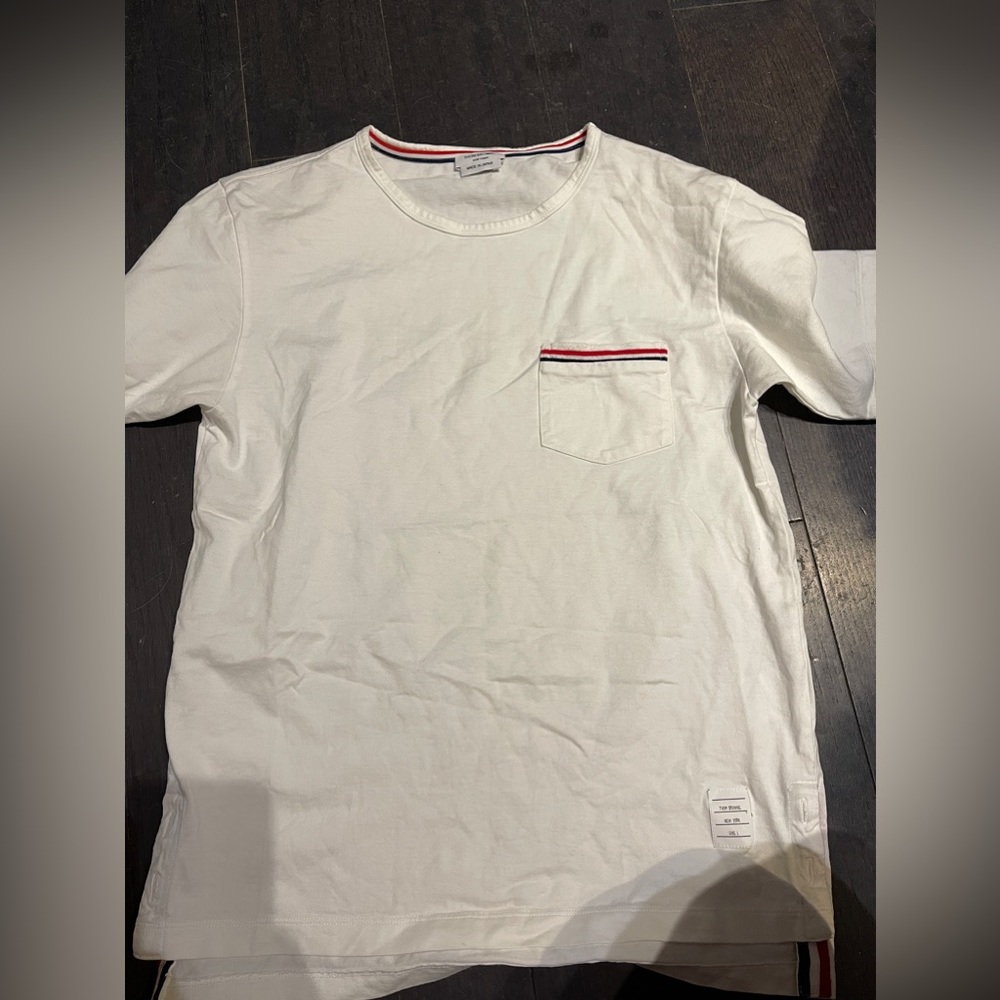 Authentic thom browne white shirt crew neck with patch size 1